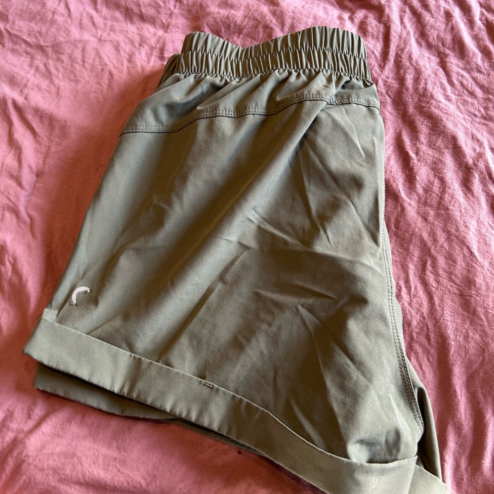Green shorts - Picture 3 of 3